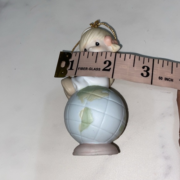 Precious Moments 1999 Peace On Earth Ornament 679259 - Picture 16 of 16